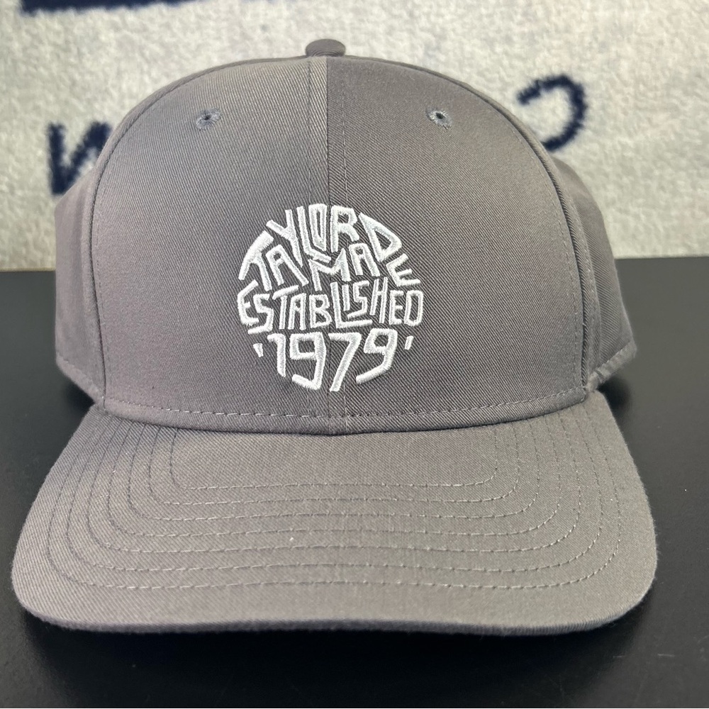 TaylorMade Snapback Hat Grey New Without Tags Taylor Made Golf Hat Spellout Logo